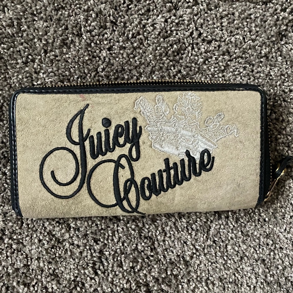 Juicy couture wallet